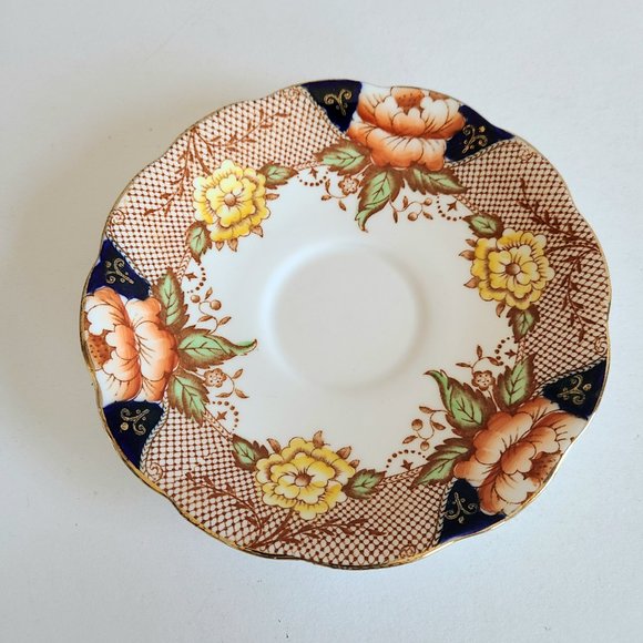 Vintage Fine Bone Bell China made in England Cup and Saucer with Floral design. - Picture 3 of 9